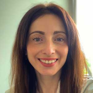 Dr Andra Krauze headshot